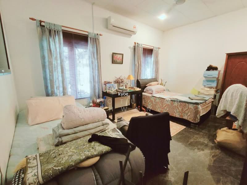 Rumah Teres 2 Tingkat untuk Dijual di Taman Melawati (Ulu Kelang) - Gudrotullah Ikhwan - Bedroom - PropertyGuru.com.my
