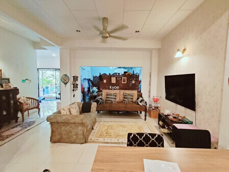 Rumah Teres 2 Tingkat untuk Dijual di Taman Melawati (Ulu Kelang) - Gudrotullah Ikhwan - Living Room - PropertyGuru.com.my