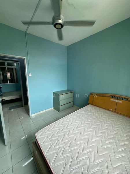 Pangsapuri untuk Disewa di Indah Court Apartment - Ethan How - Bedroom - PropertyGuru.com.my