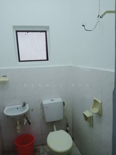 Pangsapuri untuk Disewa di Lily & Jasmine Apartment - Dennis Peh - Bathroom - PropertyGuru.com.my