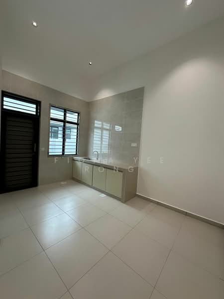 Semi-Detached House for Rent in Johor Bahru (Johor) - Fiona Yee Rong - Kitchen - PropertyGuru.com.my