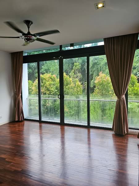 3-storey Terraced House for Sale in Taman Tasik Damai (Sungai Besi) - Terry Hoh - Balcony - PropertyGuru.com.my