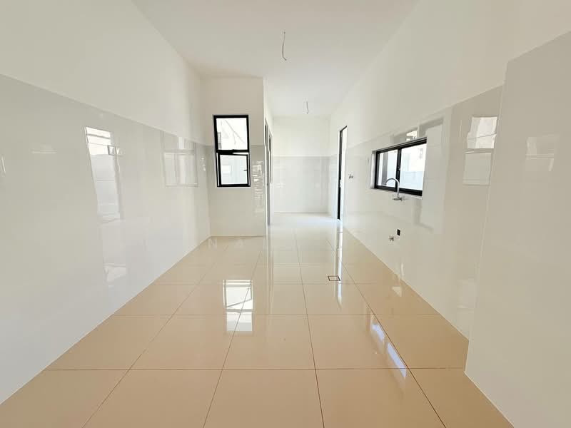 Cluster House for Sale in Iskandar Puteri (Nusajaya) (Johor) - Ronald Mak - Kitchen - PropertyGuru.com.my