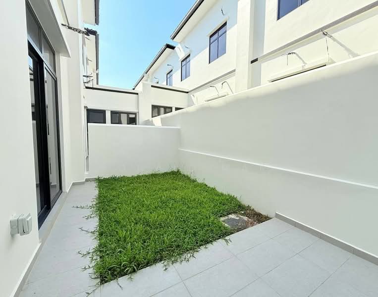 Cluster House for Sale in Iskandar Puteri (Nusajaya) (Johor) - Ronald Mak - Exterior - PropertyGuru.com.my