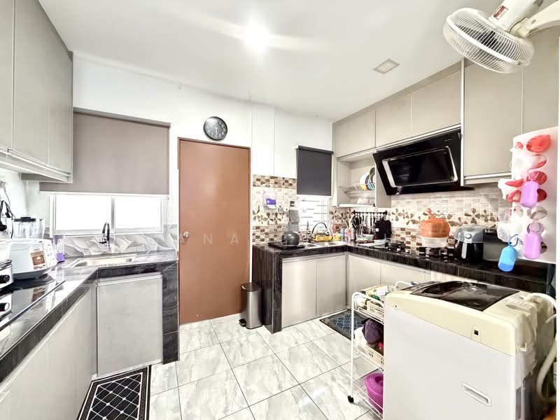 2-storey Terraced House for Sale in Taman Desiran Bayu (Puchong) - Nana Cheah - Kitchen - PropertyGuru.com.my