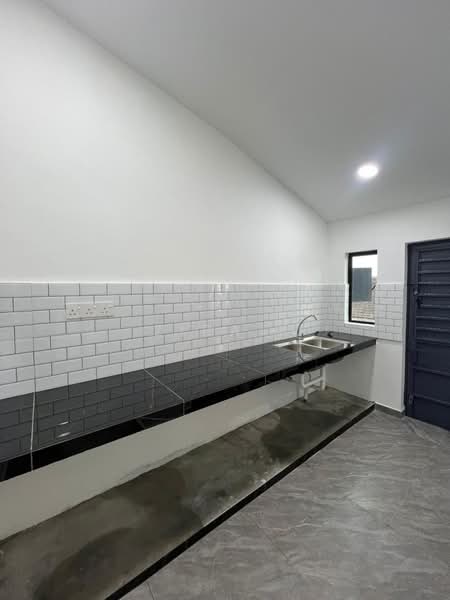 1-storey Terraced House for Sale in Taman Saleng Jaya (Kulai) - Zira . - Kitchen - PropertyGuru.com.my