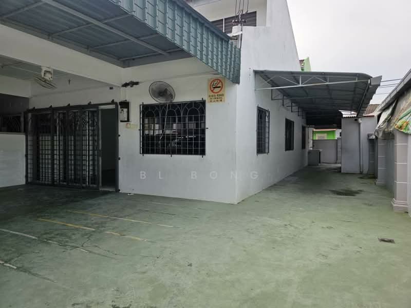 Rumah Teres 1 Tingkat untuk Dijual di Taman Malim Jaya (Bachang) - BL Bong - Exterior - PropertyGuru.com.my