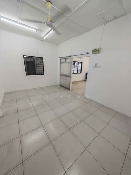 Rumah Teres 1 Tingkat untuk Dijual di Taman Malim Jaya (Bachang) - BL Bong - Interior - PropertyGuru.com.my
