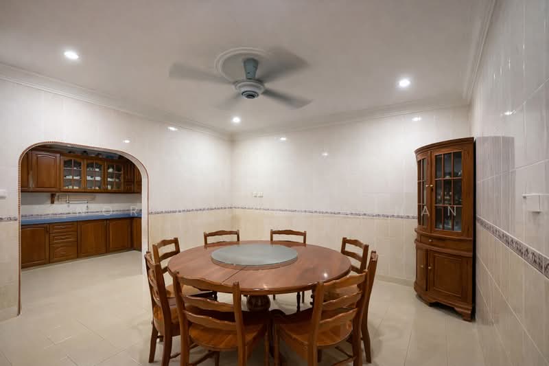 2-storey Terraced House for Sale in Saujana Impian (Kajang) - Nor Azdlin Adnan - Dining Room - PropertyGuru.com.my
