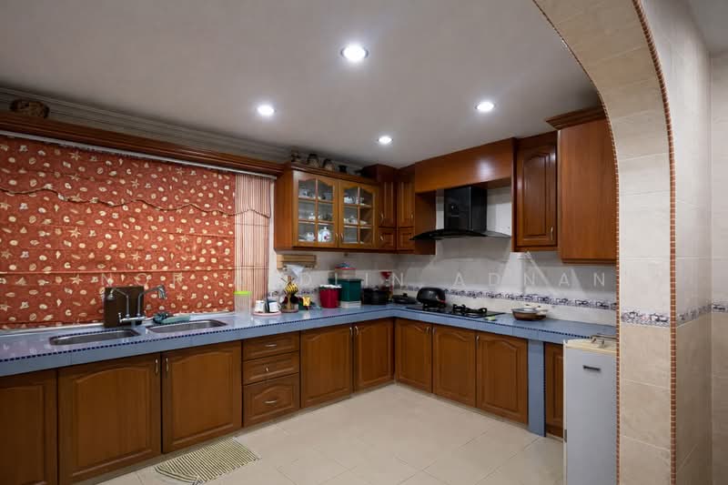 2-storey Terraced House for Sale in Saujana Impian (Kajang) - Nor Azdlin Adnan - Kitchen - PropertyGuru.com.my