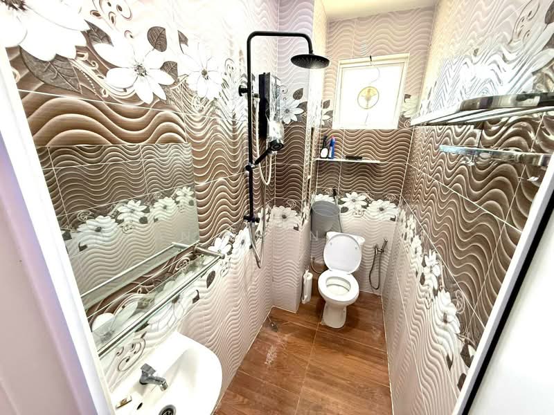 Pangsapuri untuk Disewa di The Rise Collection 3 - Gan Chun Kai - Bathroom - PropertyGuru.com.my