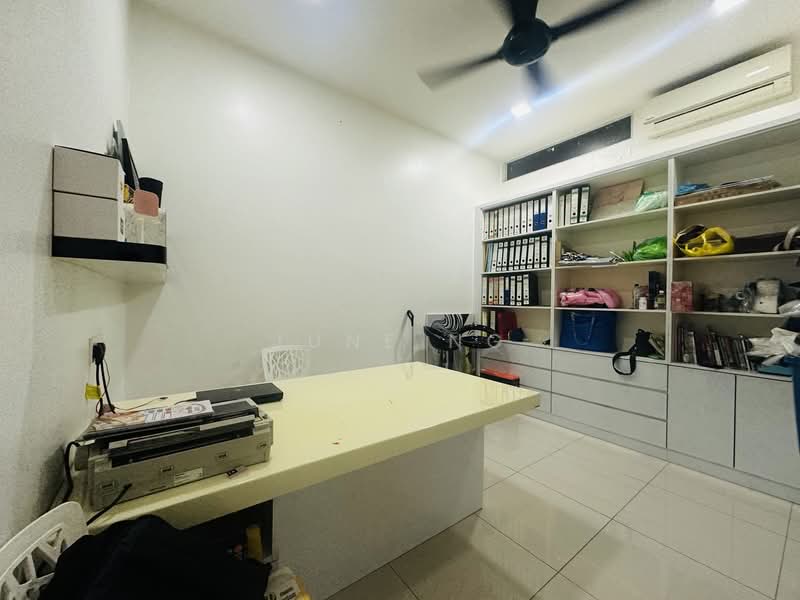 Cluster House for Sale in Bandar Parklands (Klang) - June Ng - Study - PropertyGuru.com.my