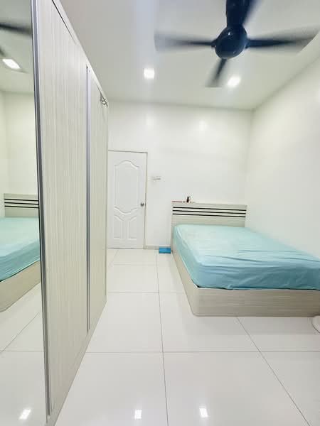 Cluster House for Sale in Bandar Parklands (Klang) - June Ng - Bedroom - PropertyGuru.com.my