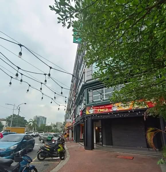 Dataran pelangi utama kayu ara corner ground floor - 2