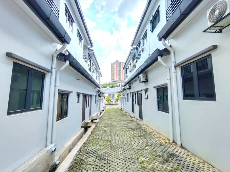 3-storey Terraced House for Sale in Batu 9 (Cheras) - Cole Leong - Exterior - PropertyGuru.com.my