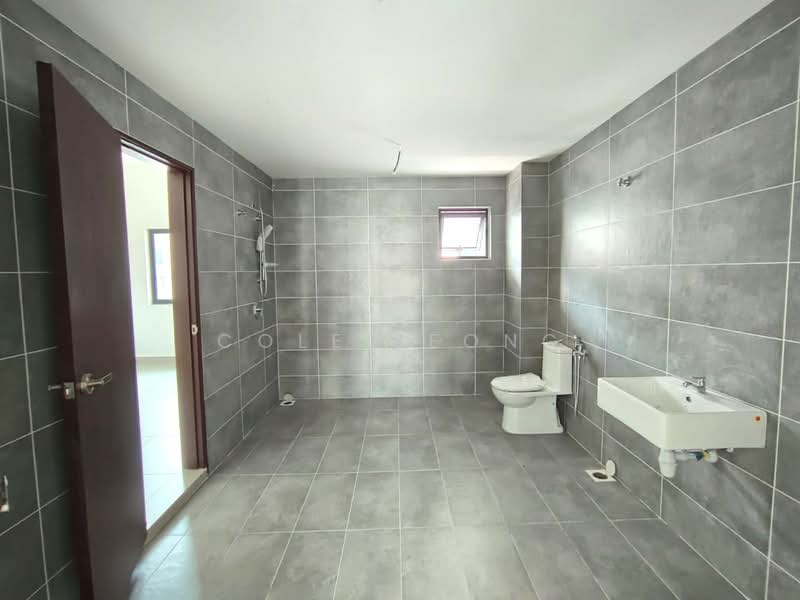 3-storey Terraced House for Sale in Batu 9 (Cheras) - Cole Leong - Bathroom - PropertyGuru.com.my
