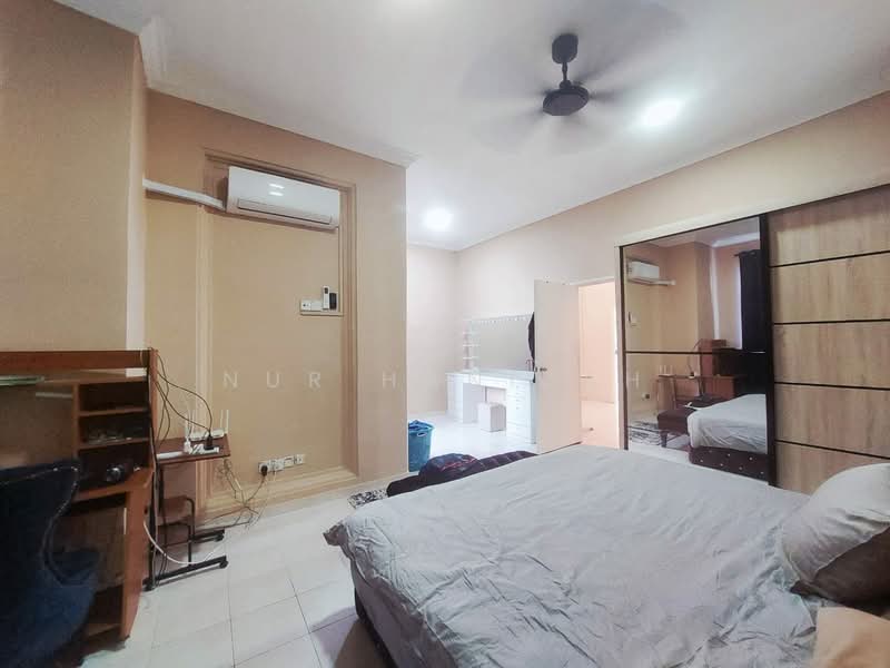 2-storey Terraced House for Rent in Bukit Bandaraya (Shah Alam) - Nur Hanizah - Bedroom - PropertyGuru.com.my