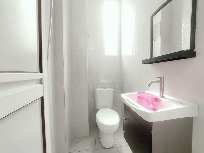 2-storey Terraced House for Rent in Bukit Bandaraya (Shah Alam) - Nur Hanizah - Bathroom - PropertyGuru.com.my
