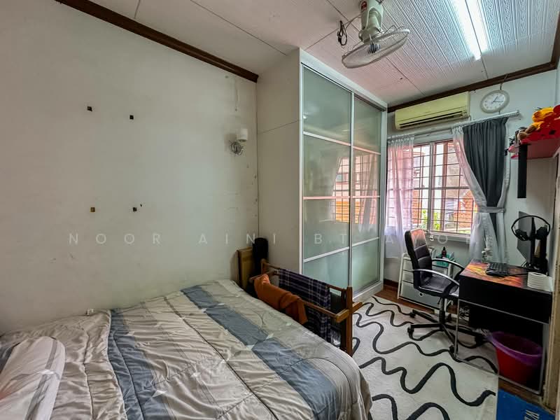 Rumah Teres 2 Tingkat untuk Dijual di Wangsa Maju (Kuala Lumpur) - Noor Aini Bt Ayob - Bedroom - PropertyGuru.com.my