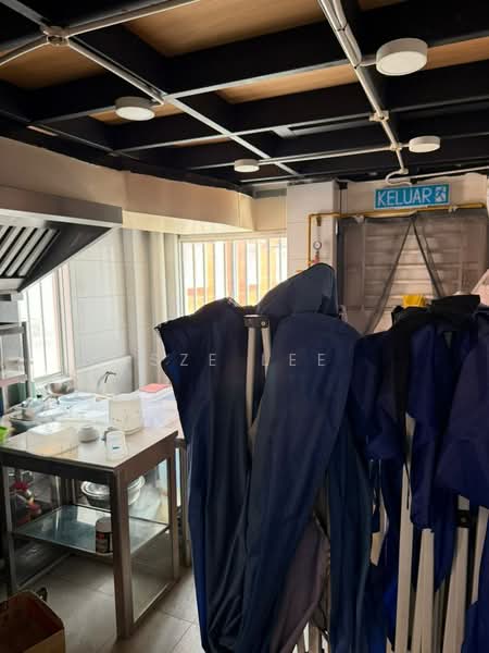 Shop for Rent in Austin Heights (Tebrau) - Sze Lee - Kitchen - PropertyGuru.com.my