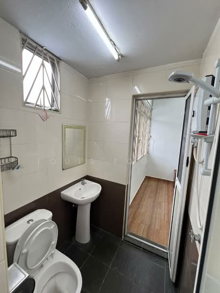 2-storey Terraced House for Sale in Taman Bukit Maluri (Kepong) - Louis Foong - Bathroom - PropertyGuru.com.my