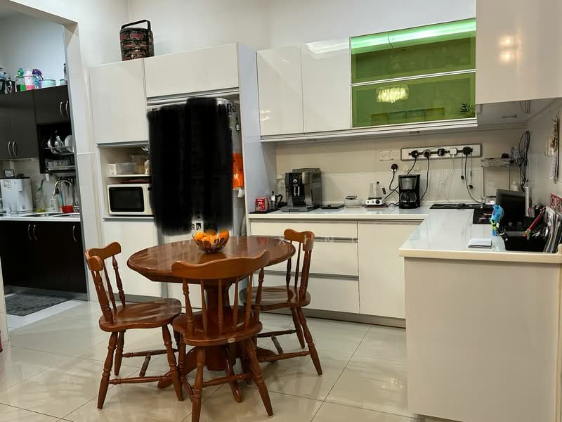3-storey Terraced House for Sale in Setia Pearl Island (Bayan Lepas) - Hui Xing - Kitchen - PropertyGuru.com.my