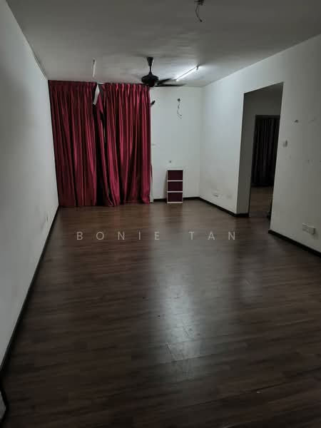 Servis Apartment untuk Dijual di Silk Sky - Bonie Tan - Living Room - PropertyGuru.com.my