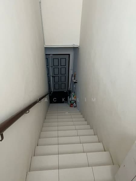 Rumah Bandar untuk Dijual di Klang (Selangor) - Jack Lim - Entrance - PropertyGuru.com.my