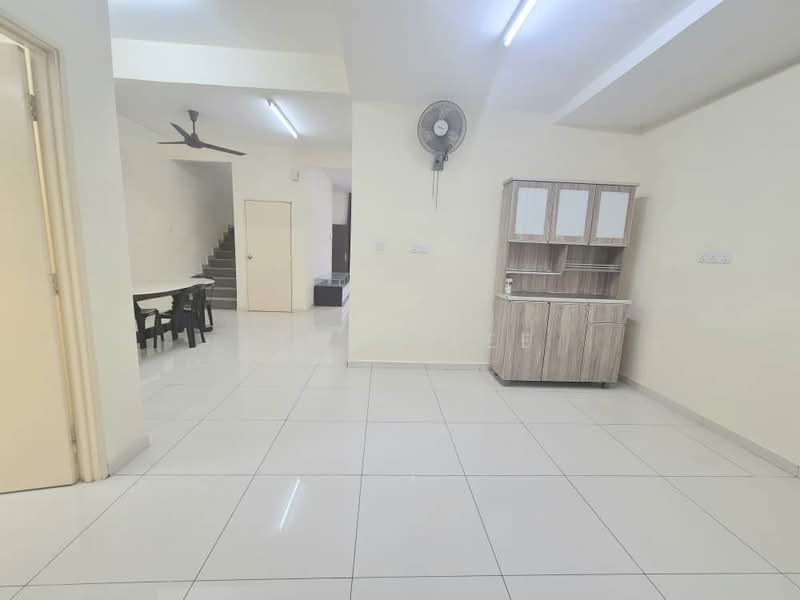 2-storey Terraced House for Rent in Skudai (Johor) - Linda Lee - Living Room - PropertyGuru.com.my