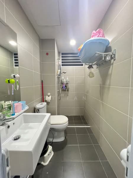 Servis Apartment untuk Dijual di The Garden Residences - SY Tan - Bathroom - PropertyGuru.com.my