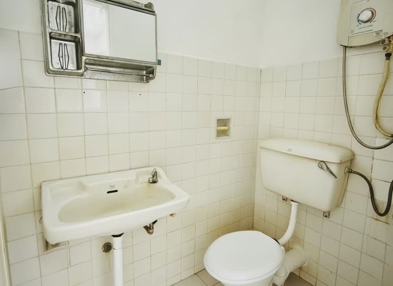 Rumah Berkembar untuk Dijual di Tanjung Bungah (Penang) - Kent Lai - Bathroom - PropertyGuru.com.my