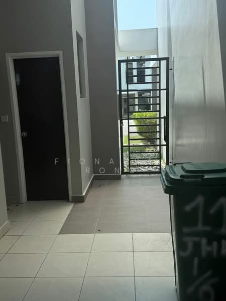 Semi-Detached House for Rent in Iskandar Puteri (Nusajaya) (Johor) - Fiona Yee Rong - Entrance - PropertyGuru.com.my