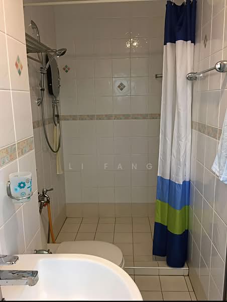 Pangsapuri untuk Dijual di Gambier Heights - Li Fang - Bathroom - PropertyGuru.com.my