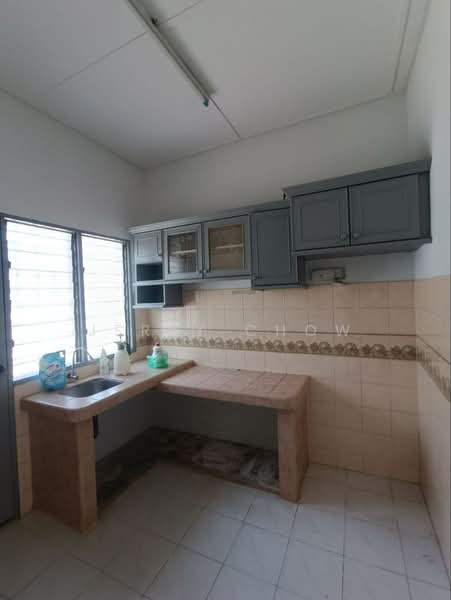 Rumah Teres 1 Tingkat untuk Disewa di Taman Menglembu Impiana Adril - Jerry Chow - Kitchen - PropertyGuru.com.my