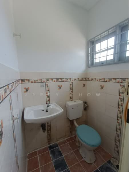 Rumah Teres 1 Tingkat untuk Disewa di Lahat (Perak) - Jerry Chow - Bathroom - PropertyGuru.com.my