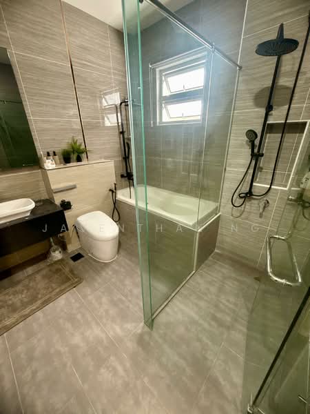 Semi-Detached House for Sale in Taman Ekoflora (Johor Bahru) - Javenthan Ng - Bathroom - PropertyGuru.com.my