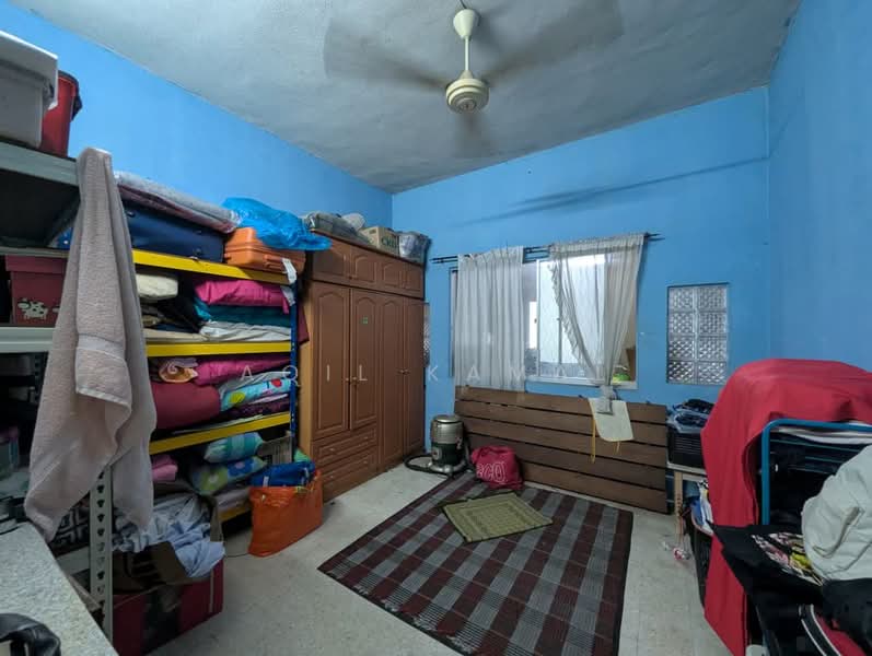 Rumah Teres untuk Dijual di Seksyen 11 (Shah Alam) - Aqil Kamal - Bedroom - PropertyGuru.com.my