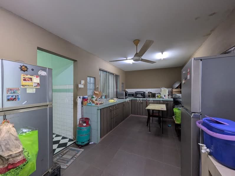 Rumah Teres untuk Dijual di Seksyen 11 (Shah Alam) - Aqil Kamal - Kitchen - PropertyGuru.com.my