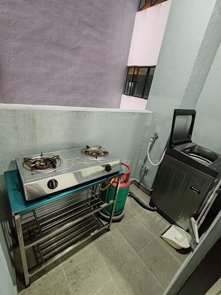 Servis Apartment untuk Disewa di Majestic Maxim - Mel Wong - Balcony - PropertyGuru.com.my