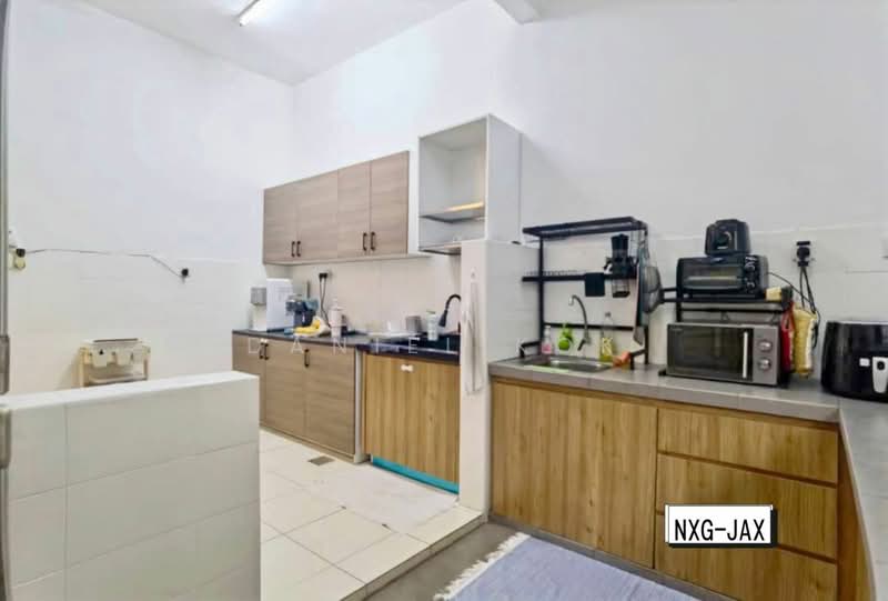 2-storey Terraced House for Sale in Setia Indah 9 (Setia Alam) - Daniel Kok - Kitchen - PropertyGuru.com.my