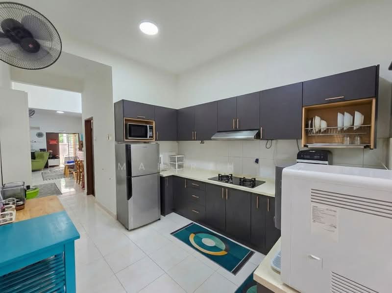 1-storey Terraced House for Sale in Taman Lestari Mewah (Semenyih) - Mahirah . - Kitchen - PropertyGuru.com.my