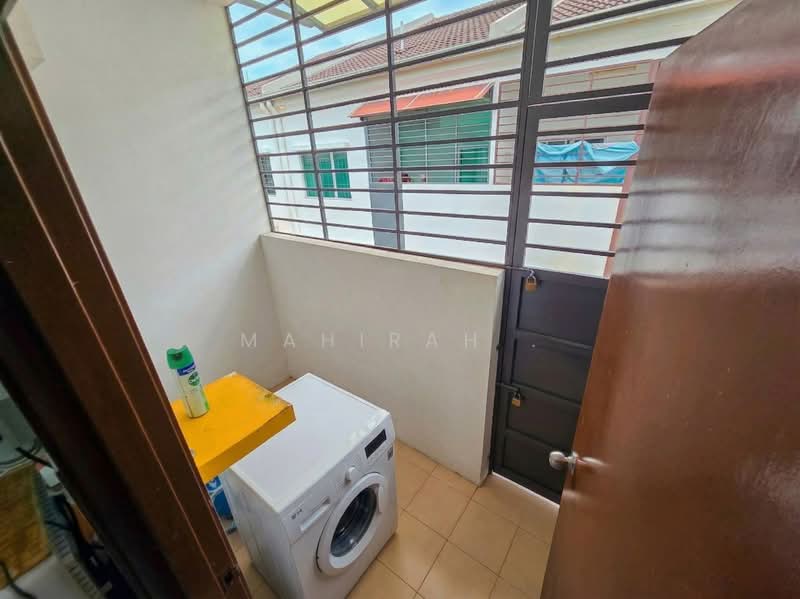 1-storey Terraced House for Sale in Taman Lestari Mewah (Semenyih) - Mahirah . - Balcony - PropertyGuru.com.my