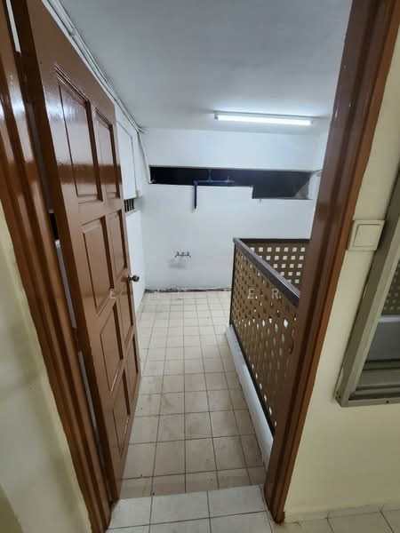 Rumah Bandar untuk Dijual di Batu Caves (Selangor) - Eric Per - Corridor - PropertyGuru.com.my
