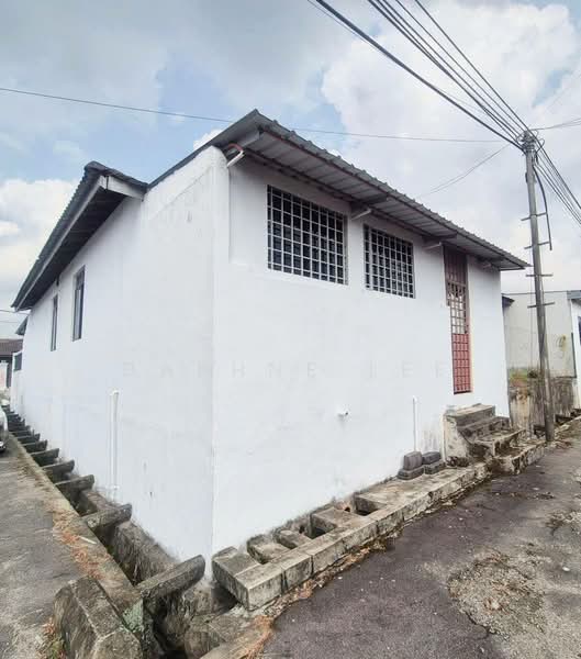Rumah Teres 1 Tingkat untuk Disewa di Taman Johor Jaya (Johor Bahru) - Daphne Lee - Exterior - PropertyGuru.com.my