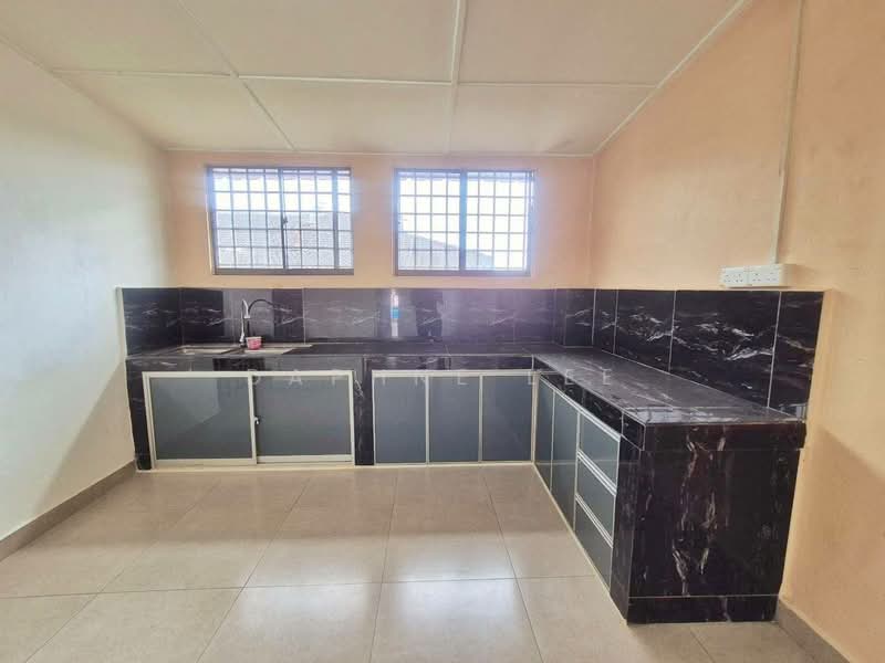 Rumah Teres 1 Tingkat untuk Disewa di Taman Johor Jaya (Johor Bahru) - Daphne Lee - Kitchen - PropertyGuru.com.my