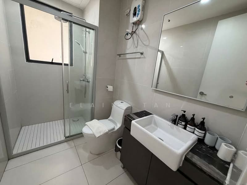 Condominium for Sale at Bay Point @ Country Garden Danga Bay - Elaine Tan - Bathroom - PropertyGuru.com.my