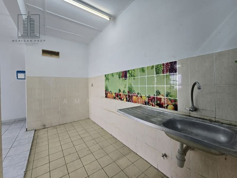 Apartment for Sale at Pangsapuri Subang Suria - Amni Manan - Kitchen - PropertyGuru.com.my