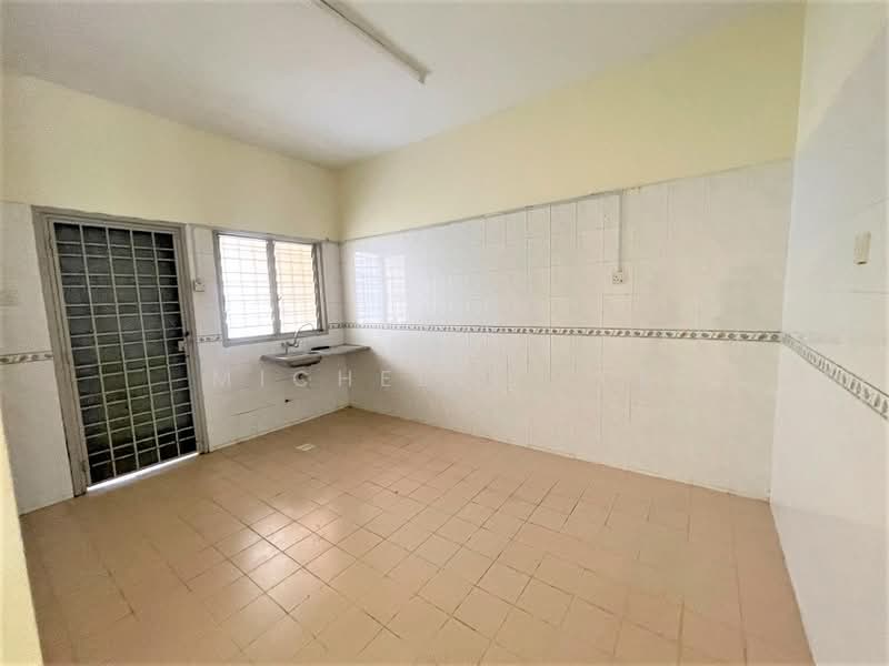 2-storey Terraced House for Rent in Kota Kemuning (Shah Alam) - Michelle Lee - Kitchen - PropertyGuru.com.my
