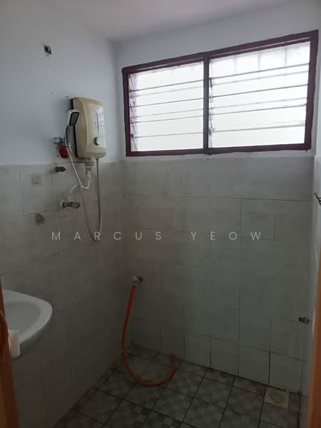 Rumah Teres 1 Tingkat untuk Dijual di Taman Permai (Seremban) - Marcus Yeow - Bathroom - PropertyGuru.com.my