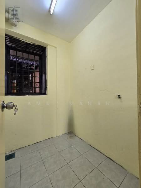 Apartment for Sale at Pangsapuri Subang Suria - Amni Manan - PropertyGuru.com.my